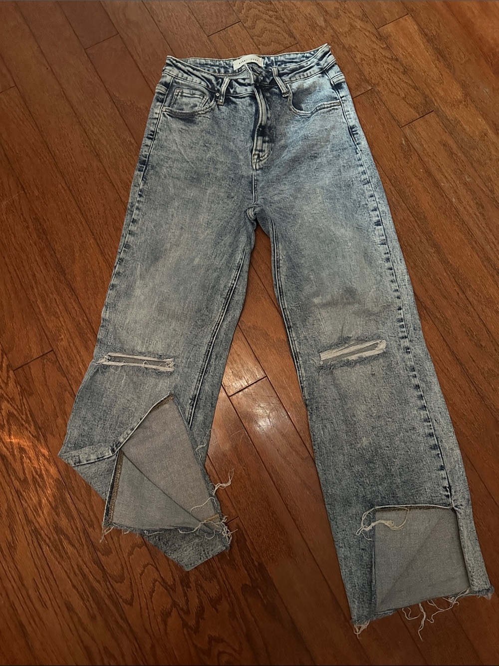 Straight-Leg High-Rise Washed Light Blue Jeans with Distressed Knees
